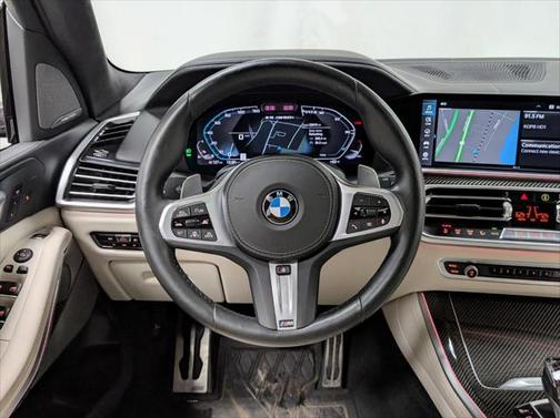 2022 BMW X5 M50i