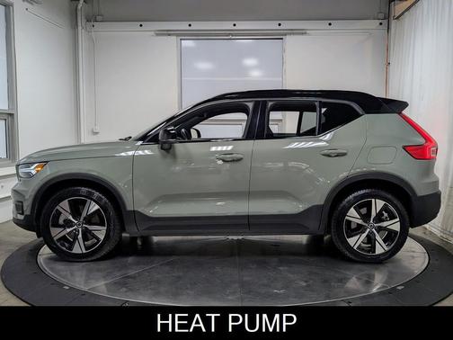 2021 Volvo XC40
