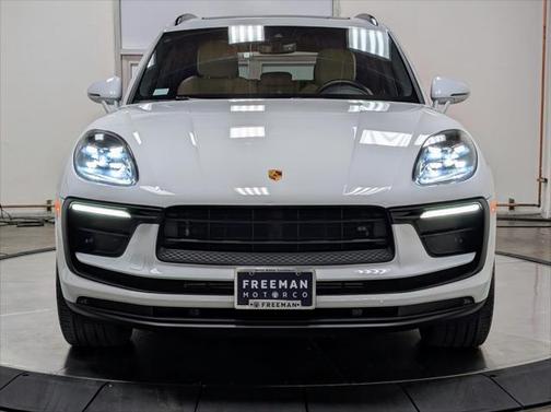 2022 Porsche Macan Base