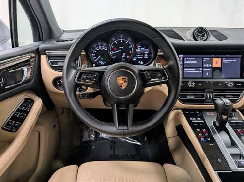 2022 Porsche Macan Base