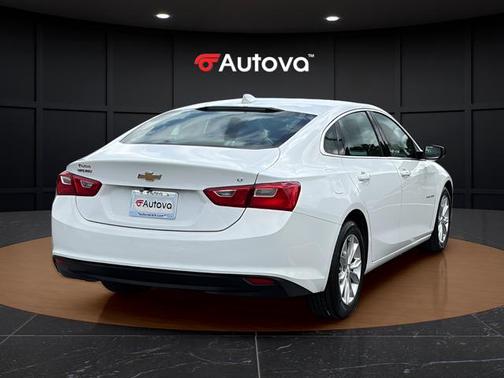 Summit White 2023 Chevrolet Malibu LT