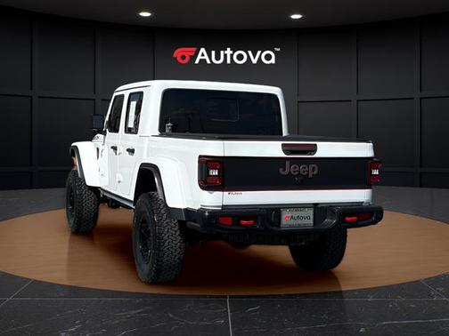 Bright White Clearcoat 2020 Jeep Gladiator Rubicon
