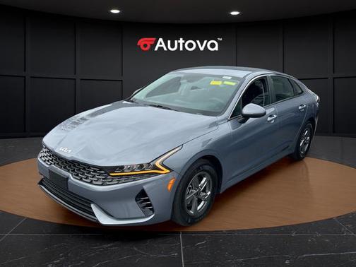 Everlasting Silver 2023 Kia K5 LXS