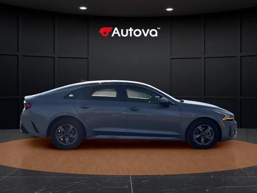 Everlasting Silver 2023 Kia K5 LXS