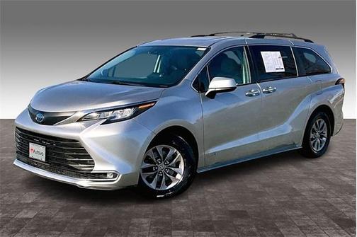 2021 Toyota Sienna XLE