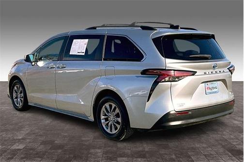 2021 Toyota Sienna XLE
