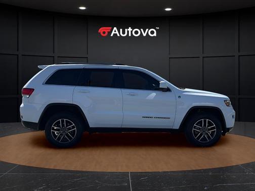 2020 Jeep Grand Cherokee Laredo