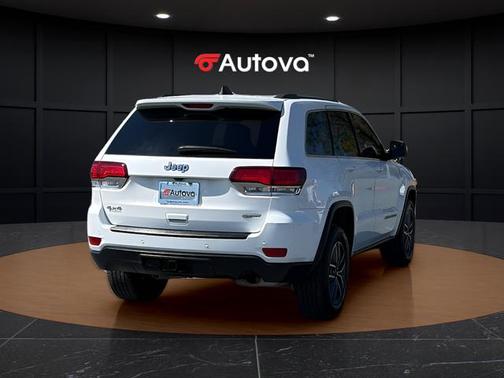2020 Jeep Grand Cherokee Laredo