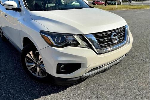 2018 Nissan Pathfinder SL