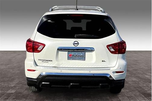 2018 Nissan Pathfinder SL