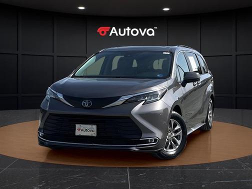 2021 Toyota Sienna XLE