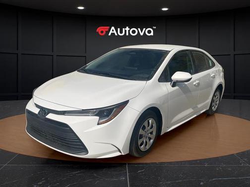 Ice 2023 Toyota Corolla LE