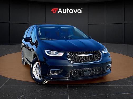 2024 Chrysler Pacifica Touring-L