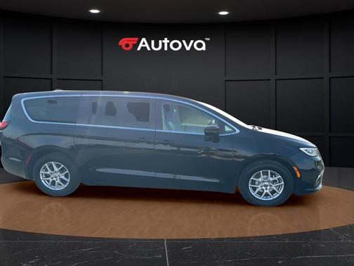 2024 Chrysler Pacifica Touring-L