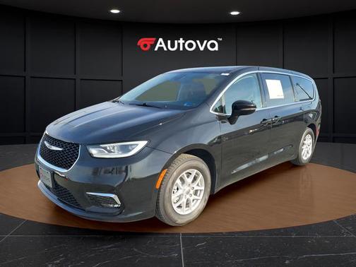 2024 Chrysler Pacifica Touring-L