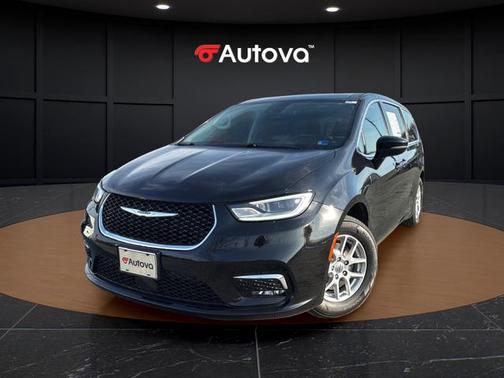 2024 Chrysler Pacifica Touring-L