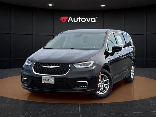 2024 Chrysler Pacifica Touring-L