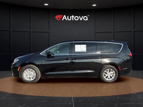 2024 Chrysler Pacifica Touring-L