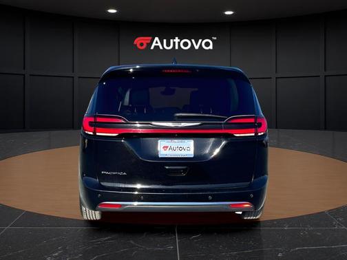 2024 Chrysler Pacifica Touring-L