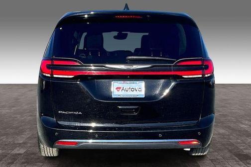 2024 Chrysler Pacifica Touring-L