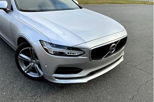 2018 Volvo S90 T5 Momentum