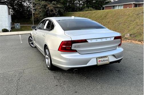 2018 Volvo S90 T5 Momentum