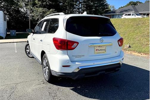 2019 Nissan Pathfinder SL