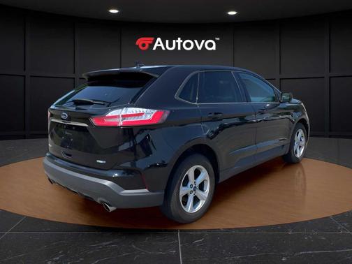 Agate Black 2019 Ford Edge SE