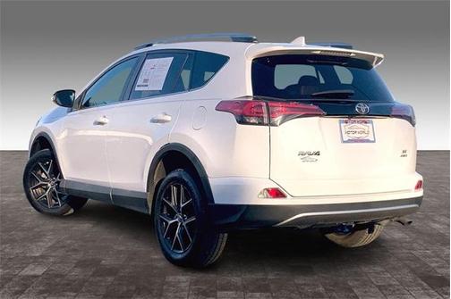 2018 Toyota RAV4 SE