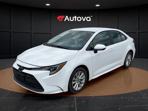 Ice 2023 Toyota Corolla LE