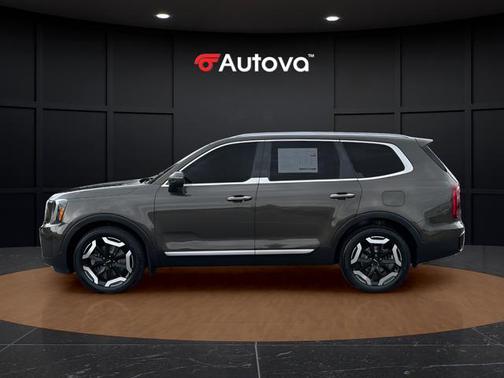 Dark Moss 2023 Kia Telluride S