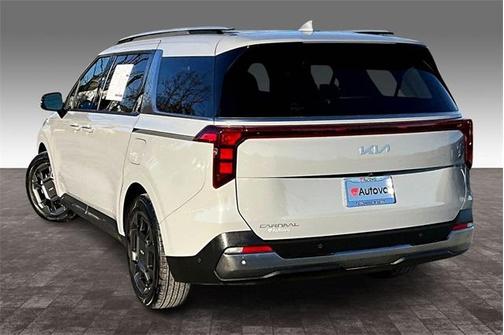 2025 Kia Carnival SX