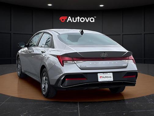 2025 Hyundai ELANTRA HEV Blue