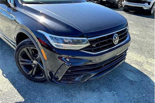 2023 Volkswagen Tiguan 2.0T SE R-Line Black