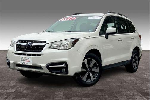 Photo 3 of 32 of 2017 Subaru Forester 2.5i Premium