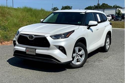 2022 Toyota Highlander LE