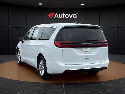 Bright White Clearcoat 2023 Chrysler Pacifica Touring-L