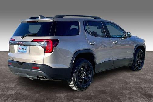 2022 GMC Acadia AT4