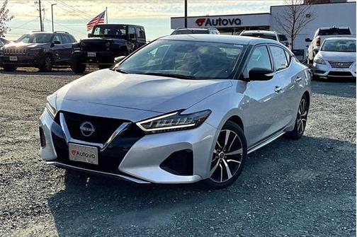 2023 Nissan Maxima SV