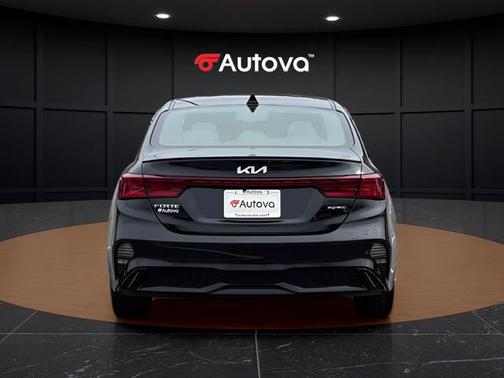 Aurora Black Pearl 2022 Kia Forte GT-Line