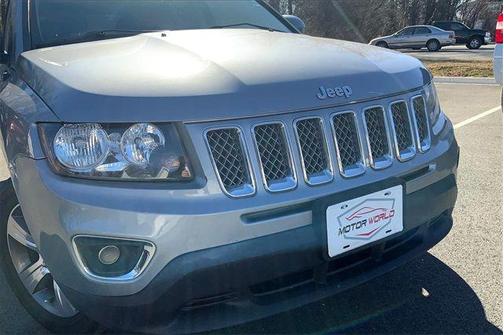 Photo 4 of 7 of 2016 Jeep Compass High Altitude