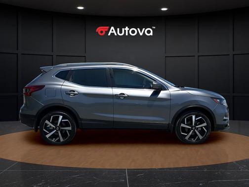 Gun Metallic 2022 Nissan Rogue Sport SL