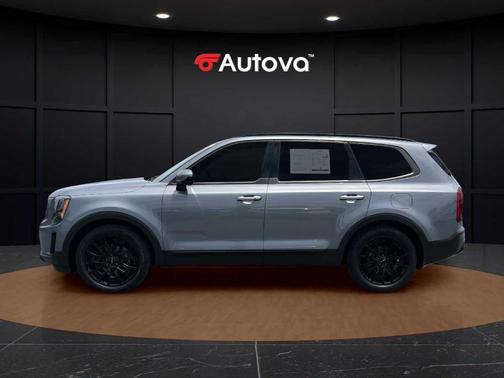 Everlasting Silver 2022 Kia Telluride SX