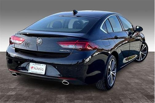 2018 Buick Regal Sportback Essence