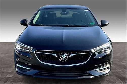 2018 Buick Regal Sportback Essence