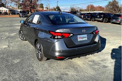 2025 Nissan Versa 1.6 SV