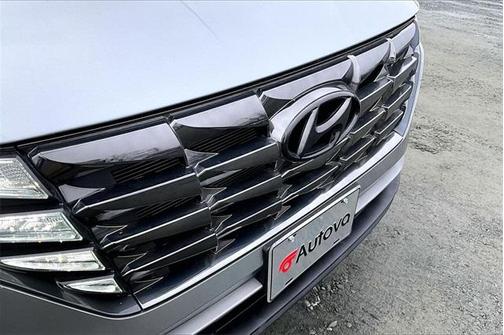 2022 Hyundai TUCSON SE