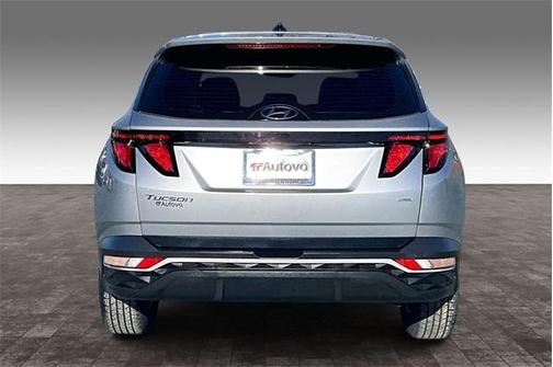 2022 Hyundai TUCSON SE