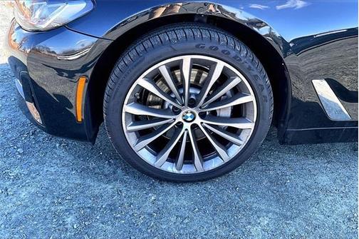 2023 BMW 530 i xDrive