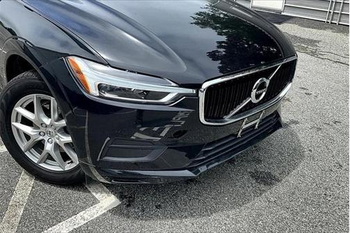 2020 Volvo XC60 T5 Momentum